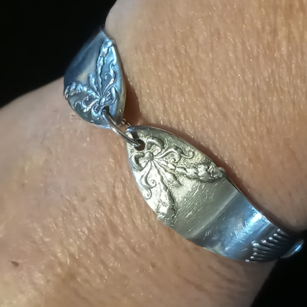 Vintage spoon bracelet with magnetic clasp 7 in. Long Strong magnet's